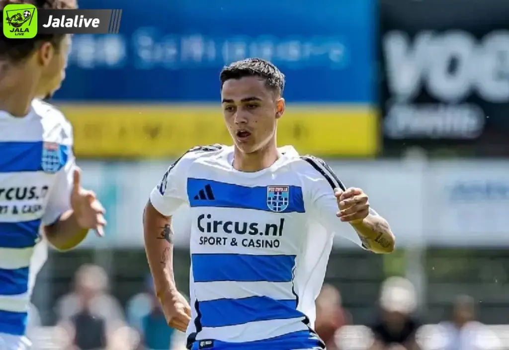 Eliano Reijnders Tampil Gemilang Saat PEC Zwolle Gasak PSV 3-1 - Kejutan Gemilang di Liga Belanda